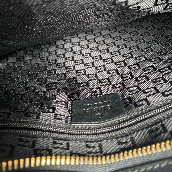 Gucci vintage bag all black barely used great condition - Picture 4 of 5